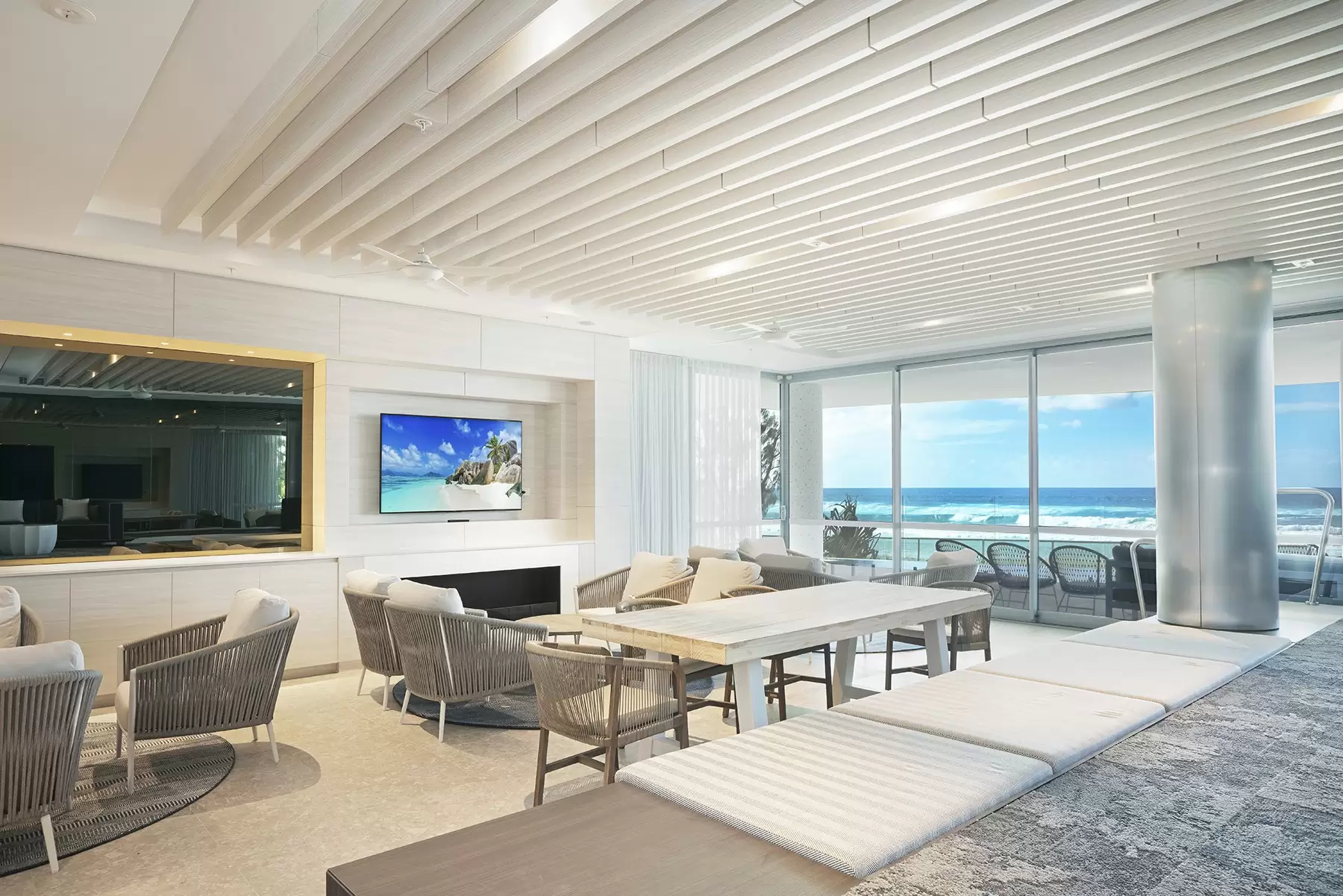 1102/3 Northcliffe Terrace, Surfers Paradise Sold by  - image 1