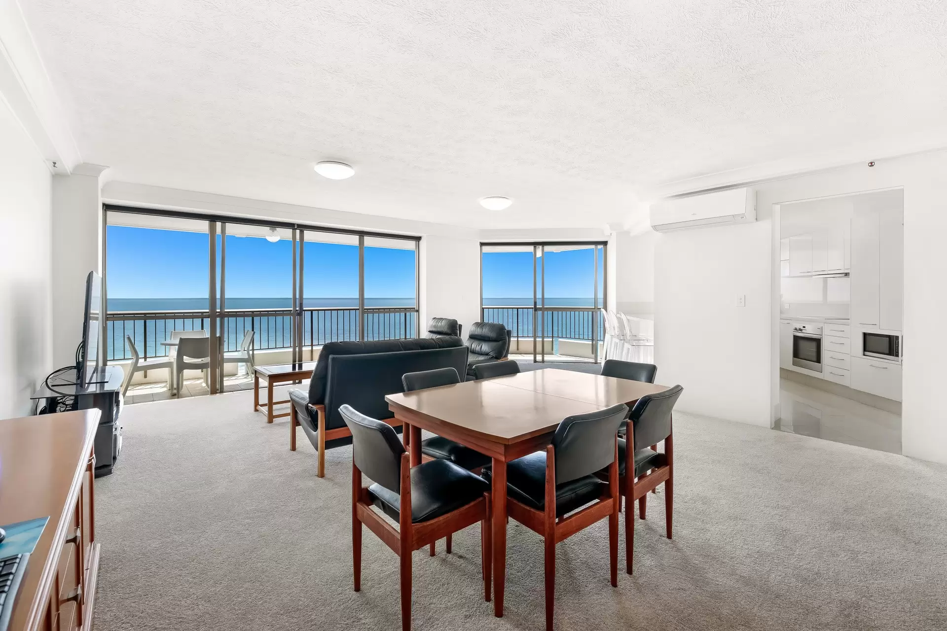 Level 21/85/3554 Main Beach Parade, Main Beach Sold by Queensland Sotheby's International Realty - image 1