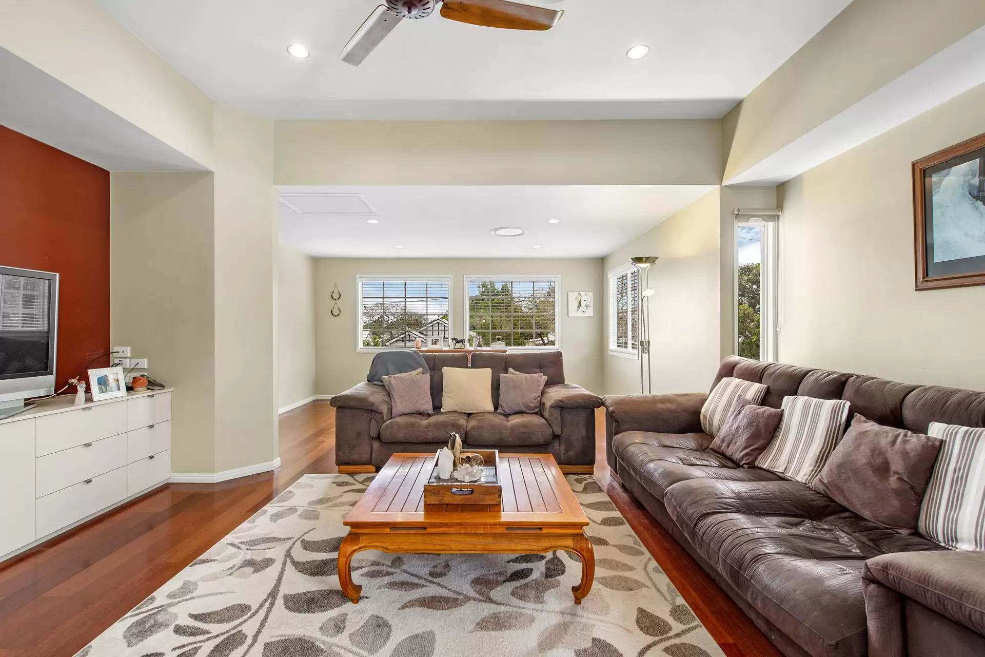 107 Rose Street, Wooloowin Sold by  - image 1