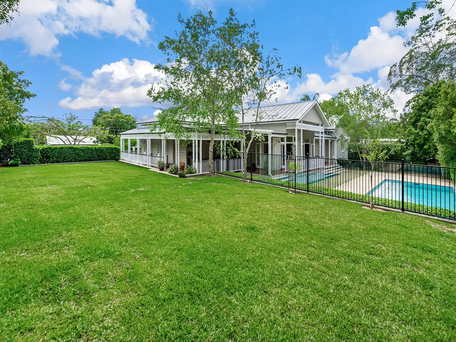15 Moonya Street, Bardon Sold by Queensland Sotheby's International Realty - image 1