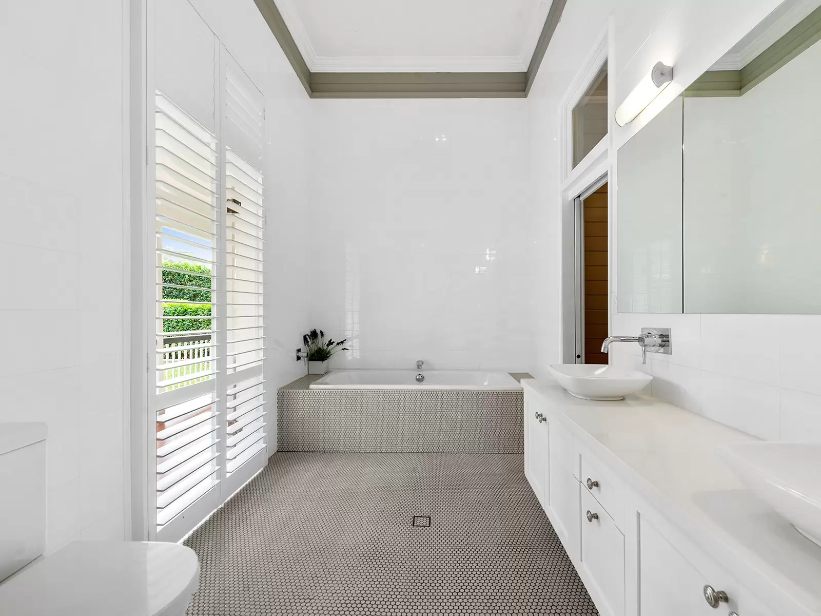 15 Moonya Street, Bardon Sold by Queensland Sotheby's International Realty - image 1