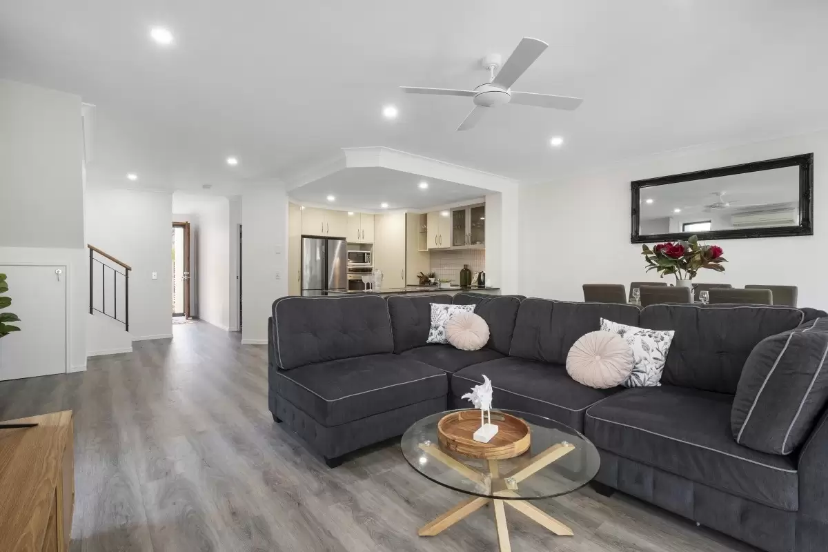 1062/1 The Cove Crescent, Carrara Sold by Queensland Sotheby's International Realty - image 1