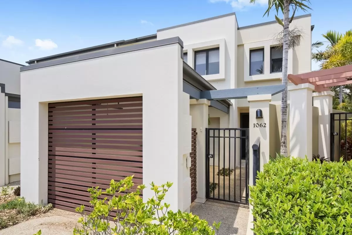 1062/1 The Cove Crescent, Carrara Sold by  - image 1