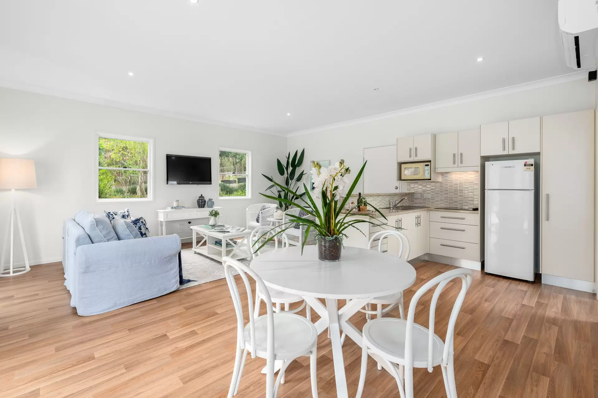 96 Eastwood Street, Chandler Sold by Queensland Sotheby's International Realty - image 1