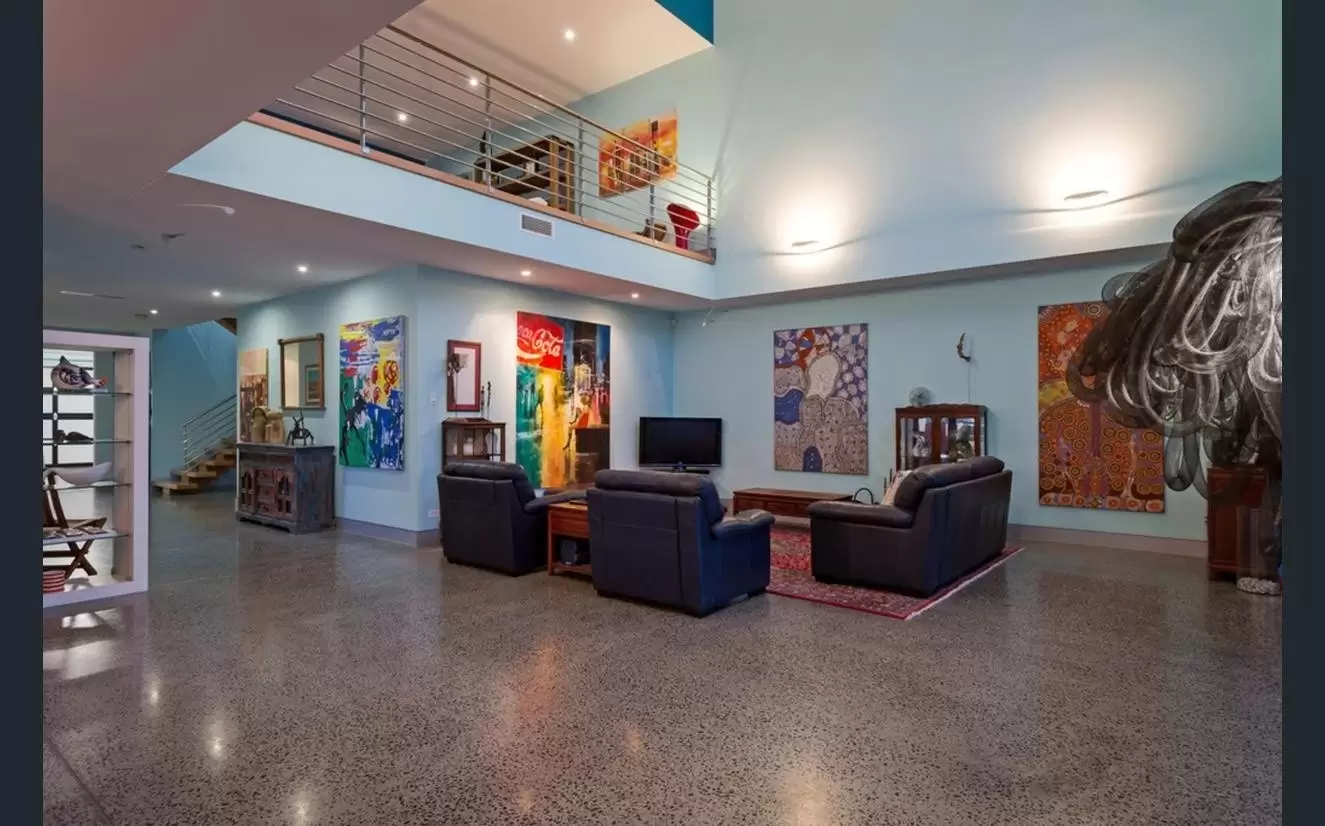 11 Boomerang Crescent, Sorrento Sold by Queensland Sotheby's International Realty - image 1