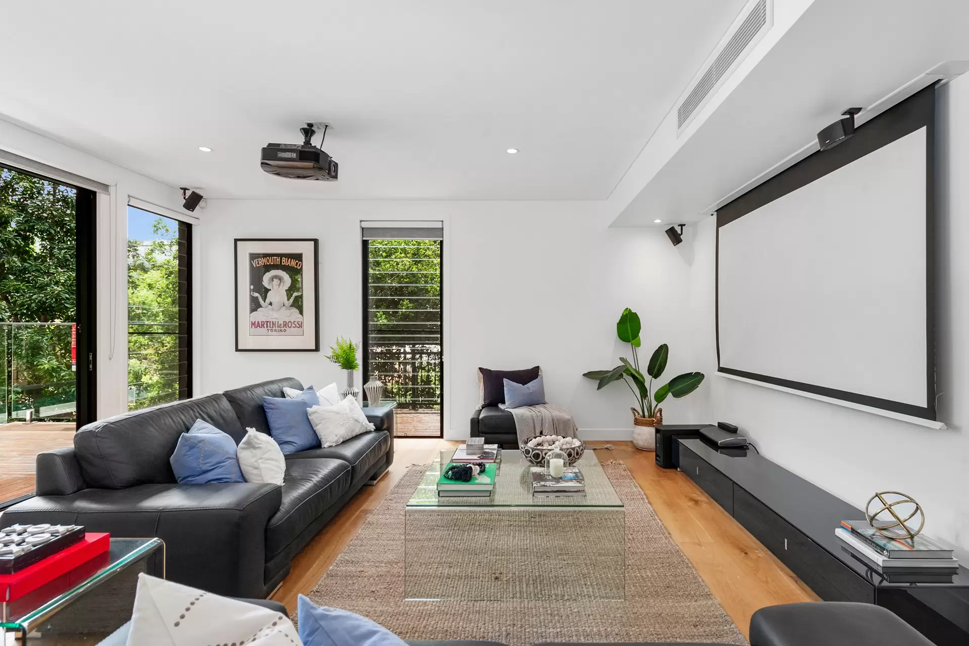 91 Hillside Crescent, Hamilton Sold by Queensland Sotheby's International Realty - image 1