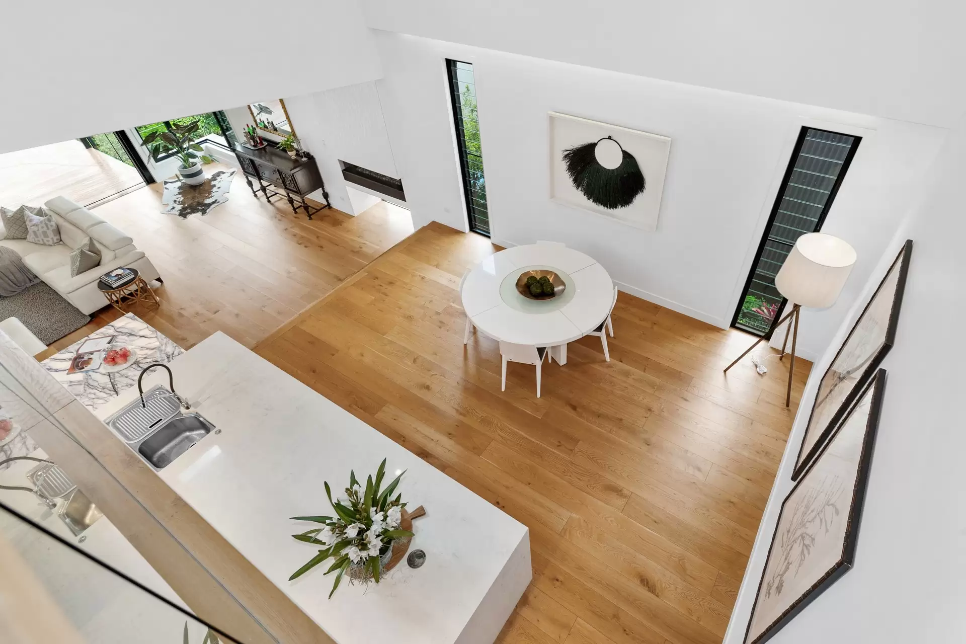 91 Hillside Crescent, Hamilton Sold by Queensland Sotheby's International Realty - image 1