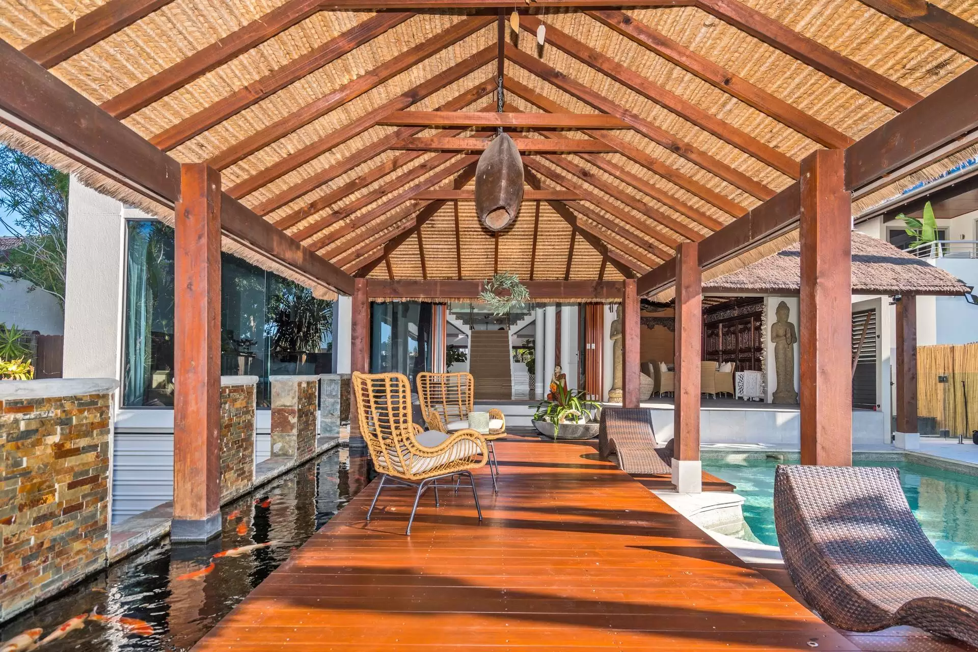 35 Southern Cross Drive, Surfers Paradise Sold by Queensland Sotheby's International Realty - image 1