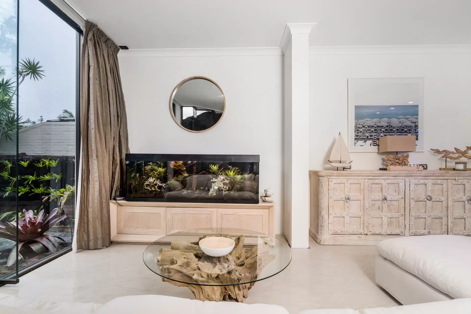 35 Southern Cross Drive, Surfers Paradise Sold by Queensland Sotheby's International Realty - image 1