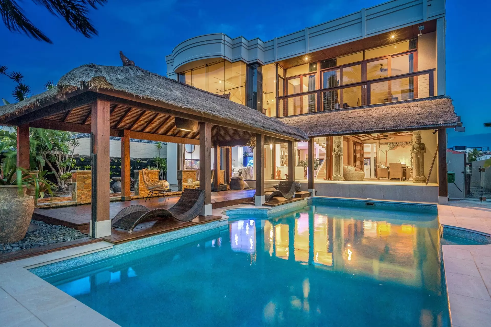 35 Southern Cross Drive, Surfers Paradise Sold by Queensland Sotheby's International Realty - image 1