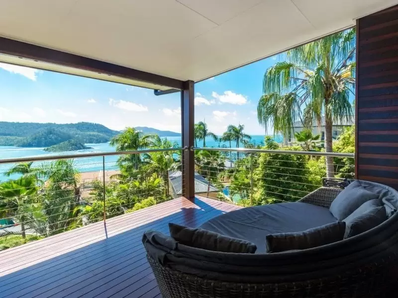 3/10 Whitsunday Boulevard, Hamilton Island Sold by  - image 1