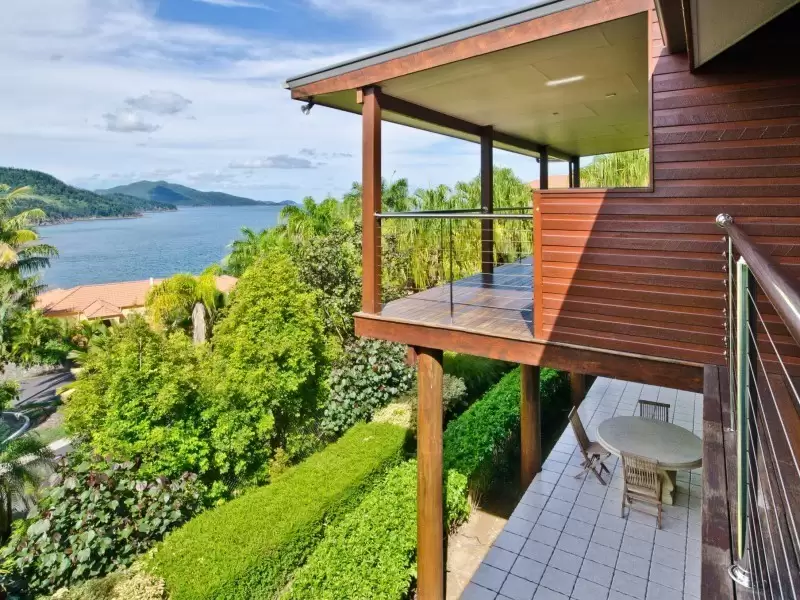 3/10 Whitsunday Boulevard, Hamilton Island Sold by  - image 1