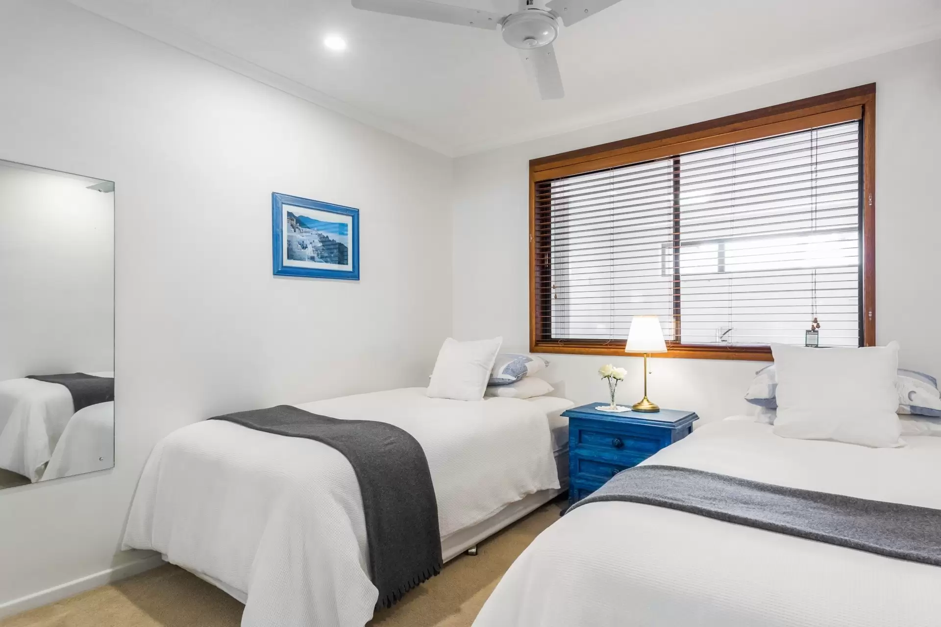 5 Fiesta Avenue, Isle Of Capri Sold by Queensland Sotheby's International Realty - image 1