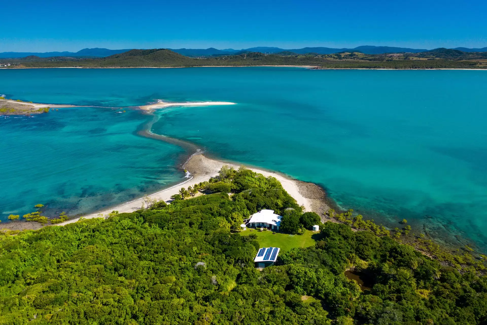 1 Island Street, Whitsundays Sold by Queensland Sotheby's International Realty - image 1