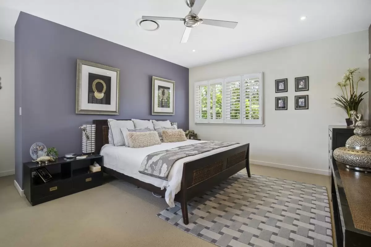 16 Alma Street, Southport Sold by Queensland Sotheby's International Realty - image 1