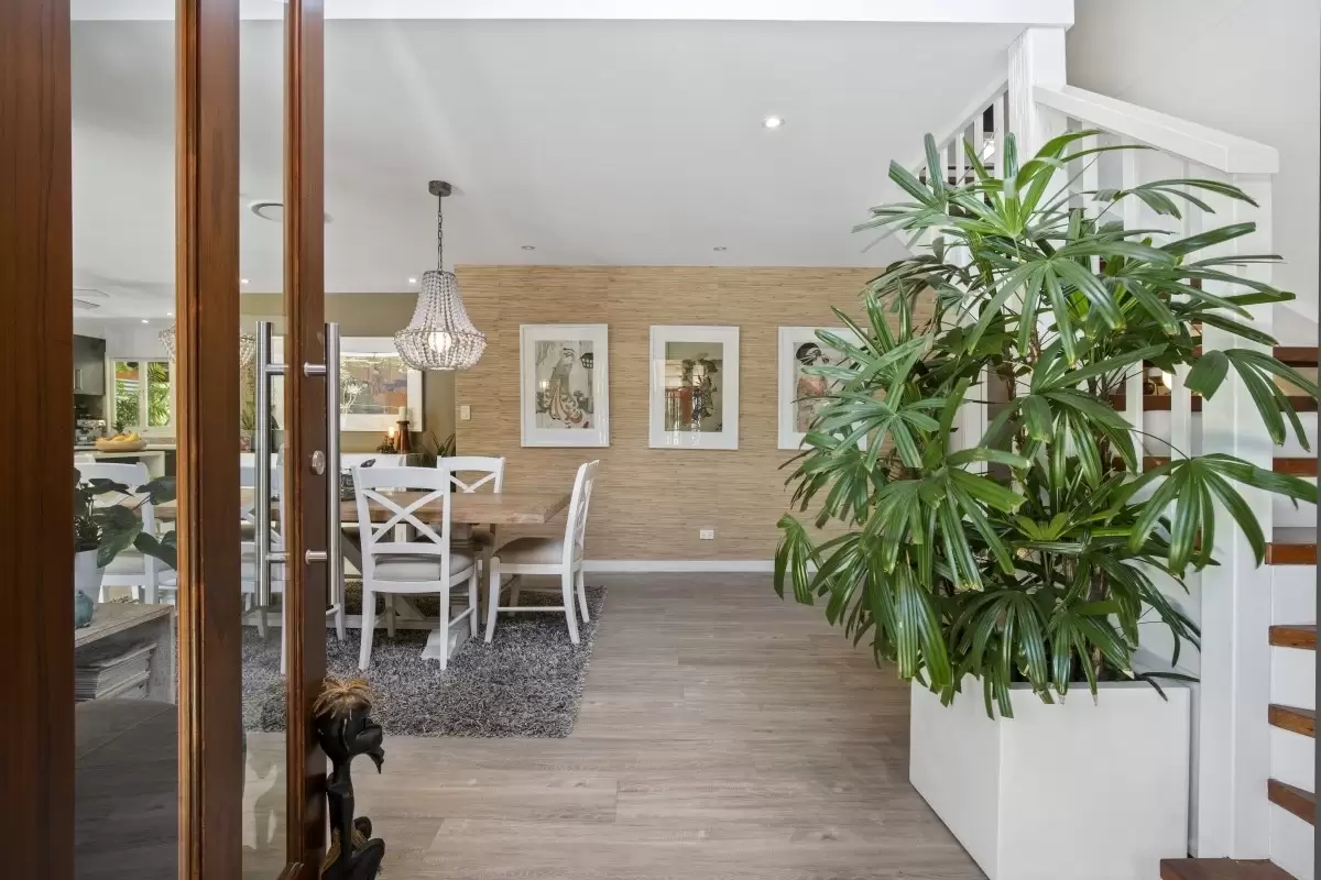 16 Alma Street, Southport Sold by Queensland Sotheby's International Realty - image 1