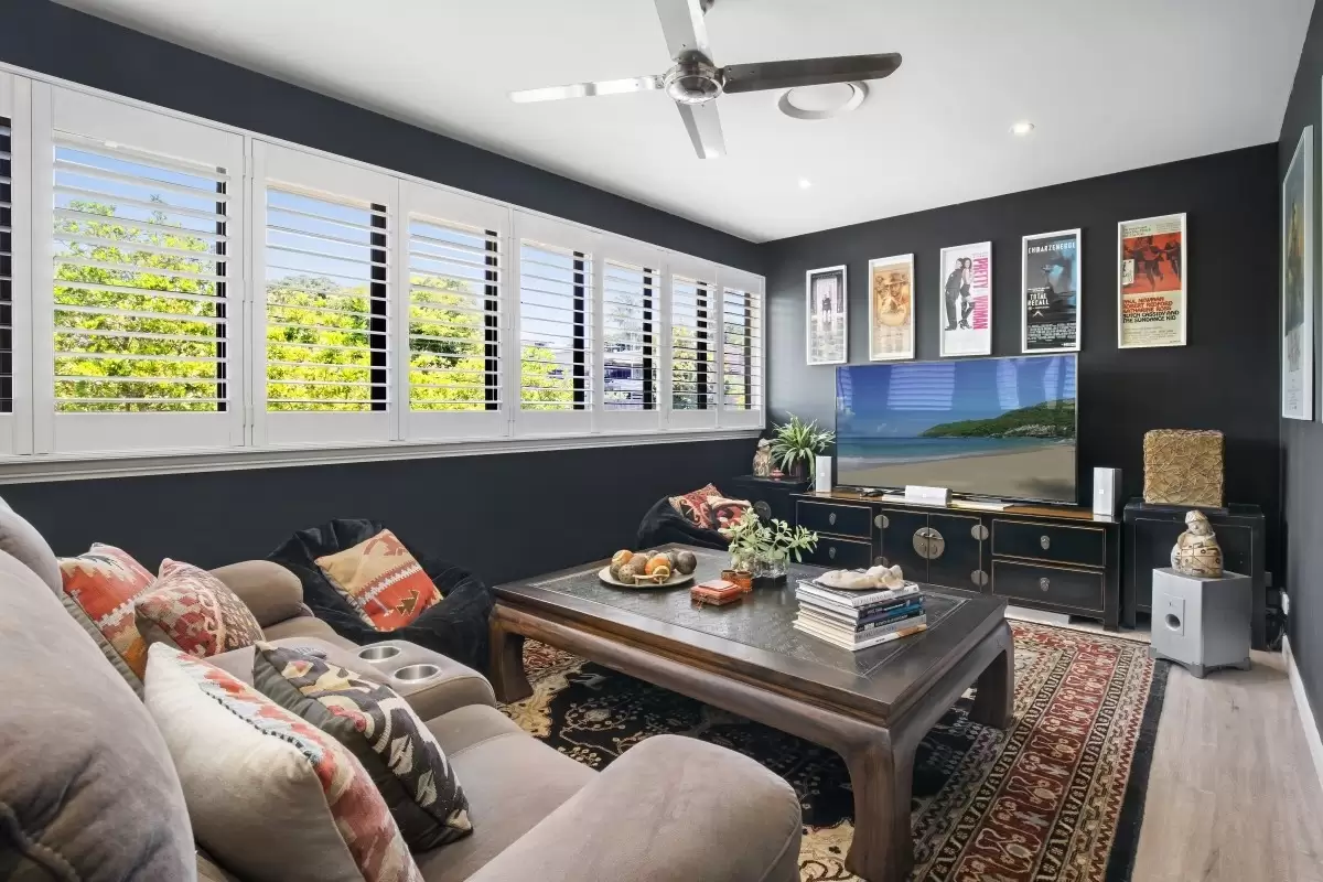 16 Alma Street, Southport Sold by Queensland Sotheby's International Realty - image 1