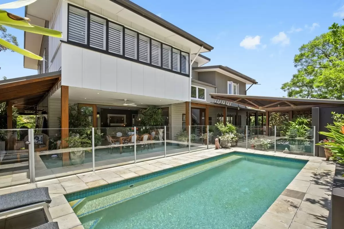 16 Alma Street, Southport Sold by Queensland Sotheby's International Realty - image 1