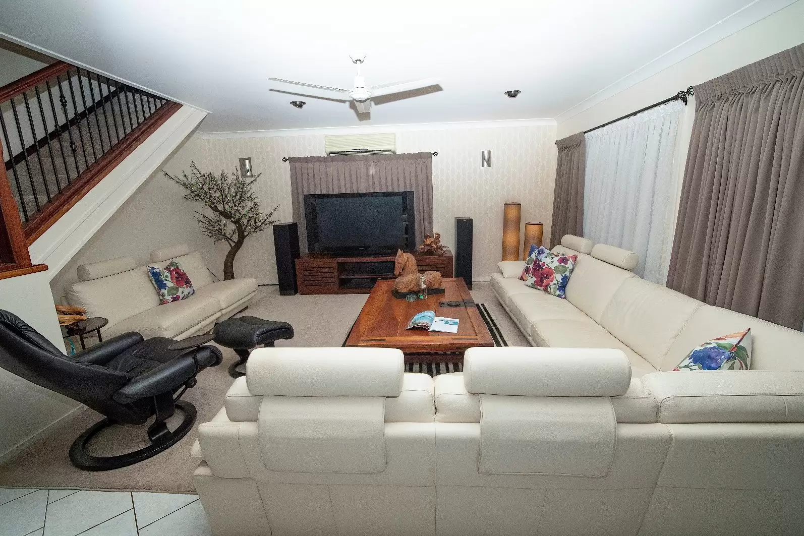 10 Baxter Avenue, Brisk Bay Sold by Queensland Sotheby's International Realty - image 1