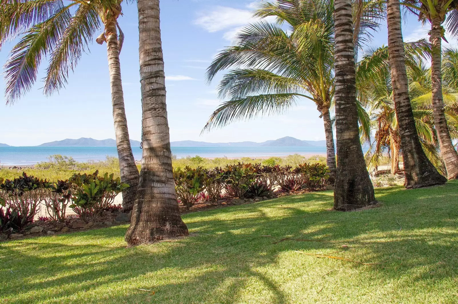 10 Baxter Avenue, Brisk Bay Sold by Queensland Sotheby's International Realty - image 1