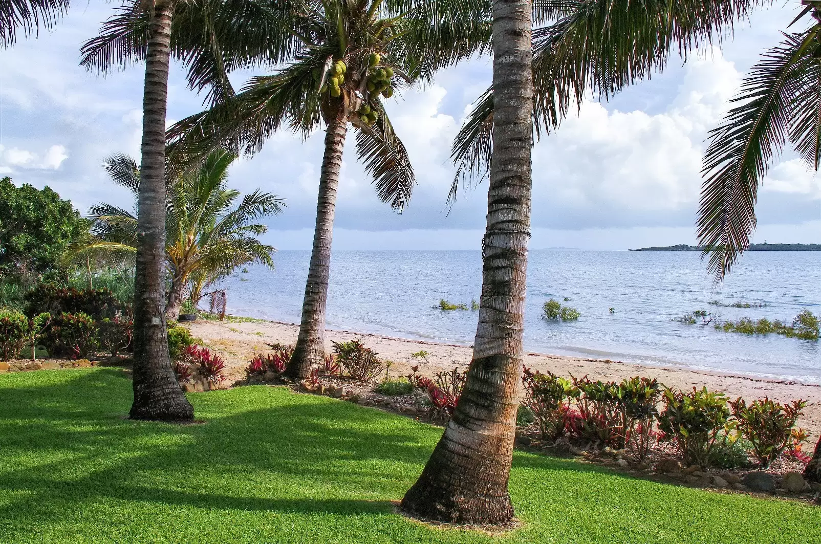 10 Baxter Avenue, Brisk Bay Sold by Queensland Sotheby's International Realty - image 1