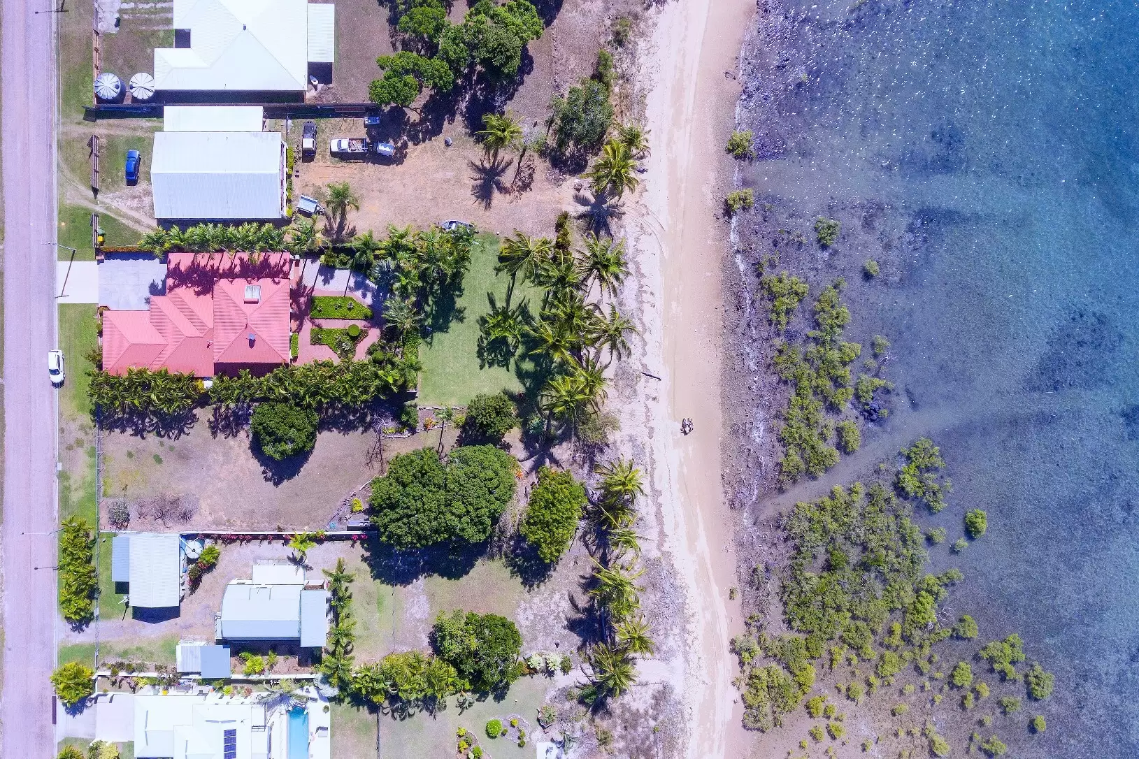 10 Baxter Avenue, Brisk Bay Sold by Queensland Sotheby's International Realty - image 1