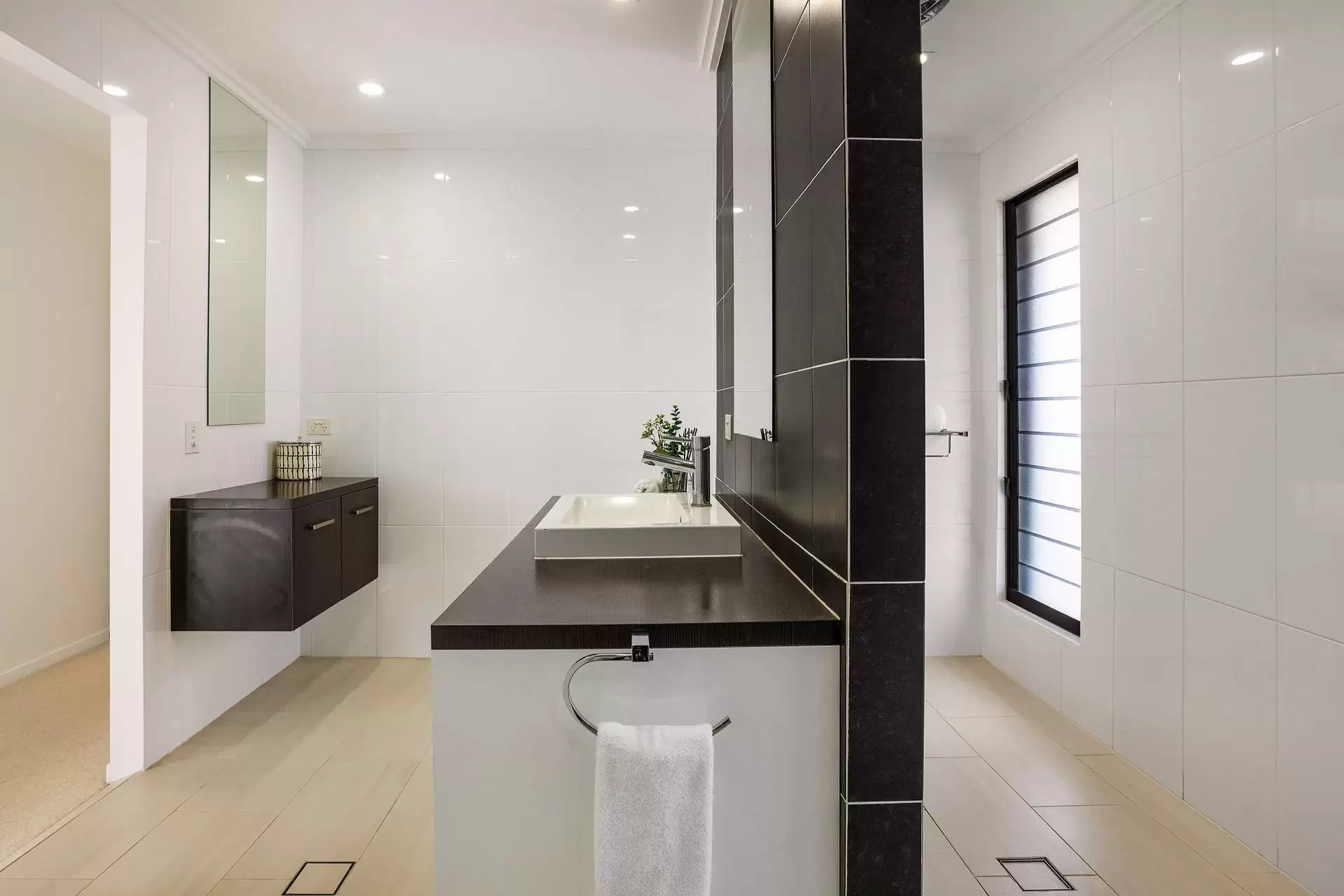 66 Rapallo Avenue, Isle Of Capri Sold by Queensland Sotheby's International Realty - image 1