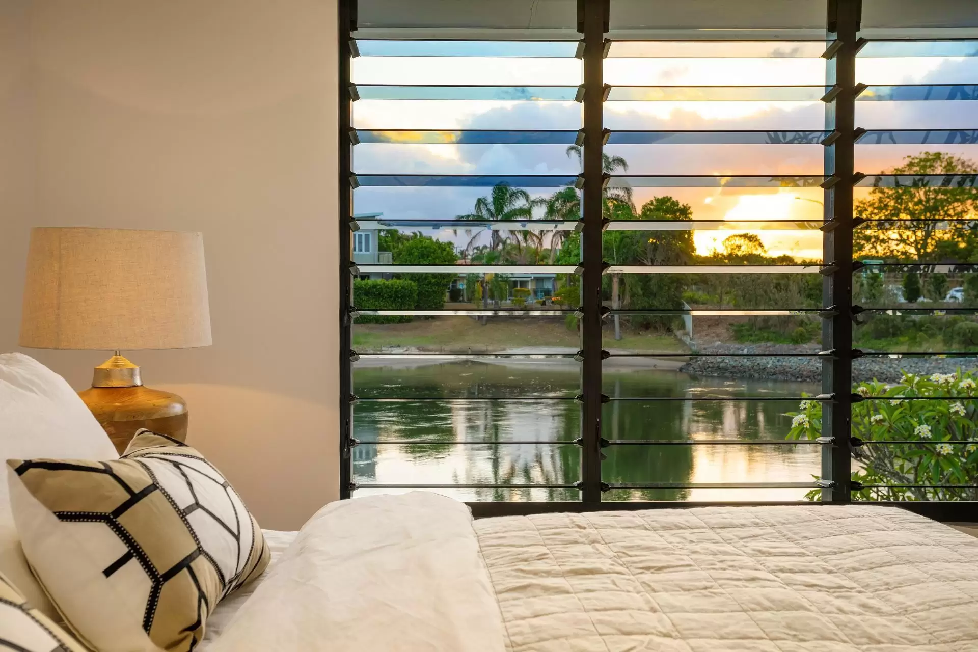 66 Rapallo Avenue, Isle Of Capri Sold by Queensland Sotheby's International Realty - image 1
