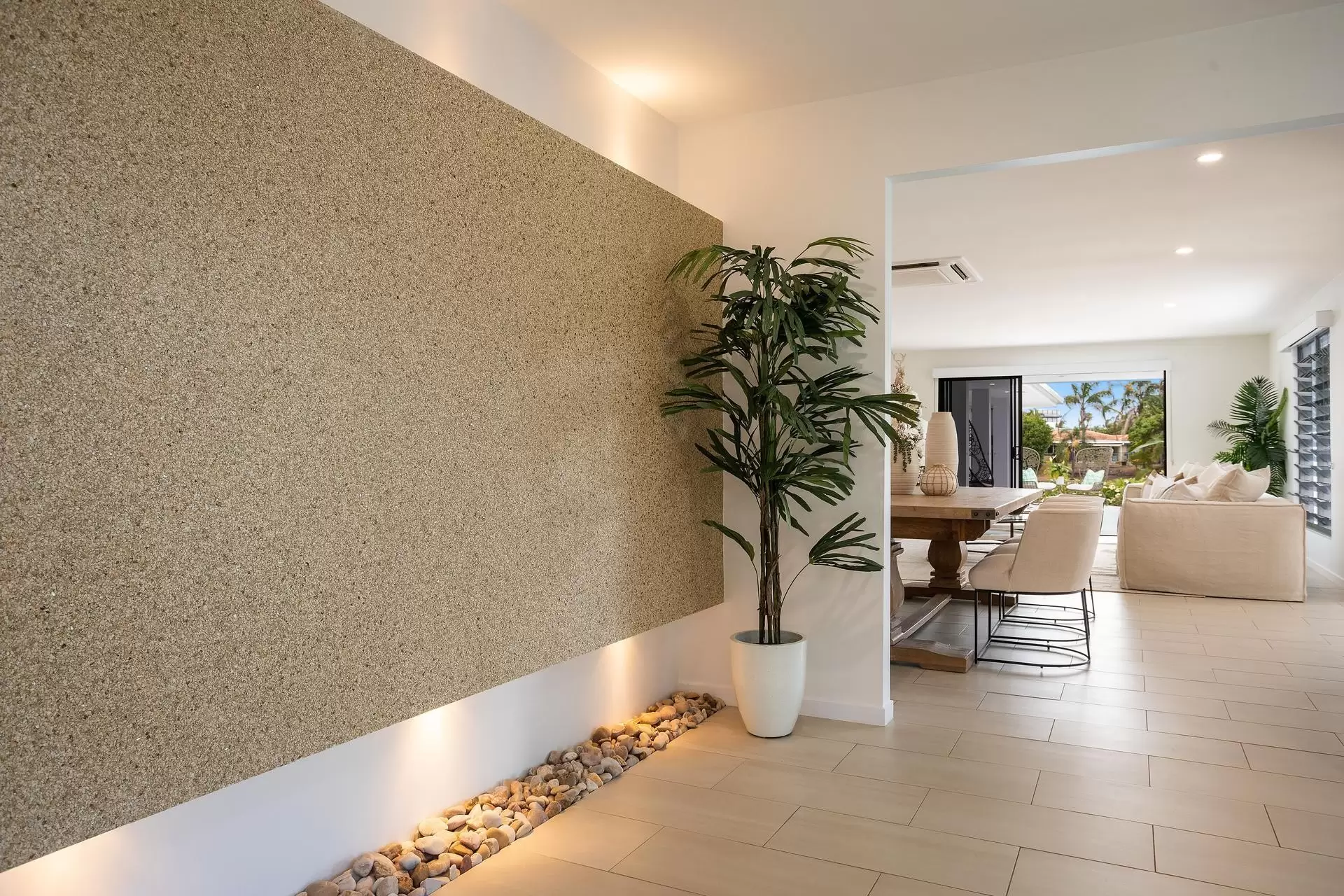 66 Rapallo Avenue, Isle Of Capri Sold by Queensland Sotheby's International Realty - image 1