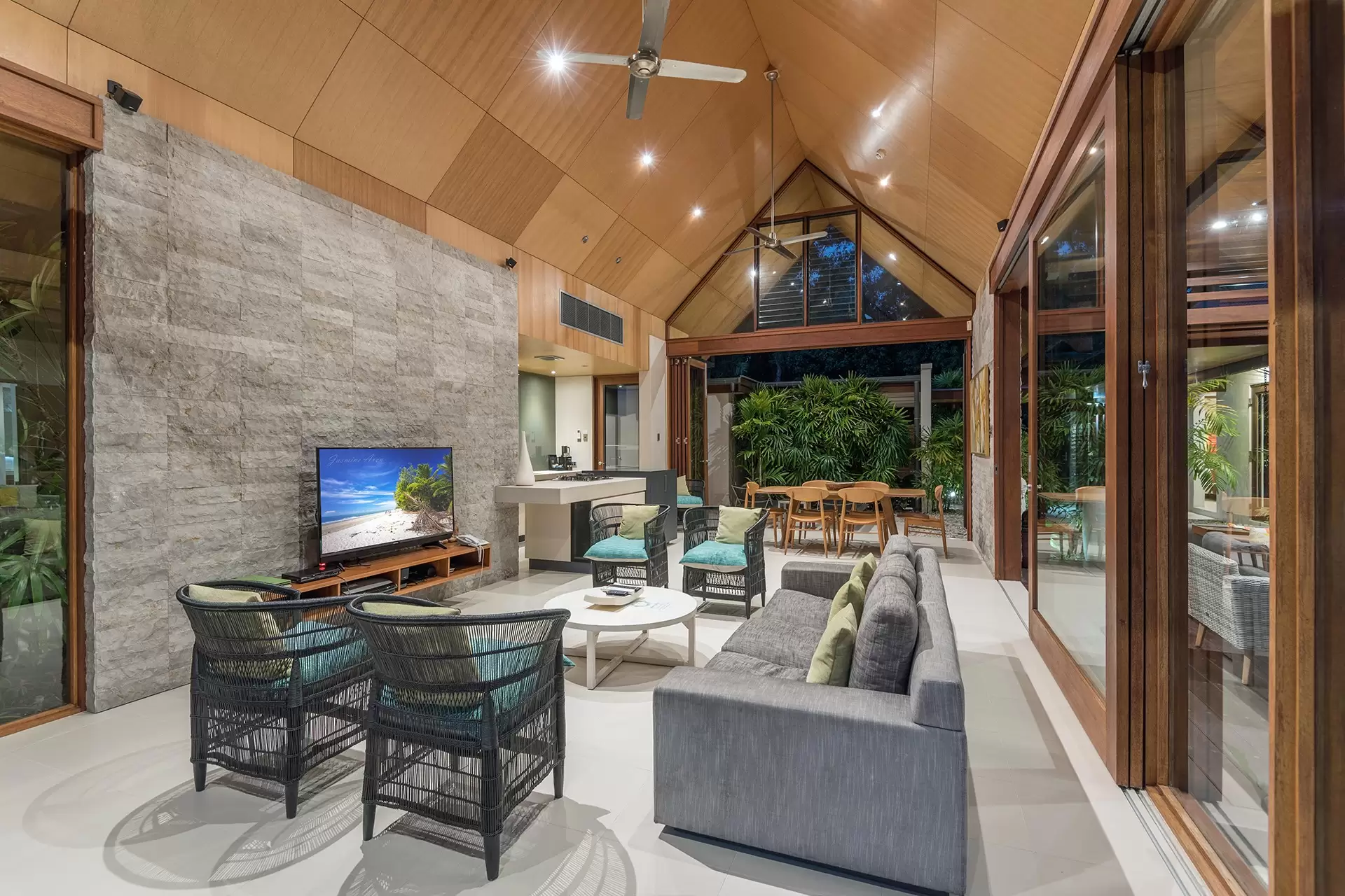 8 Bale Drive, Niramaya, Port Douglas Sold by  - image 1