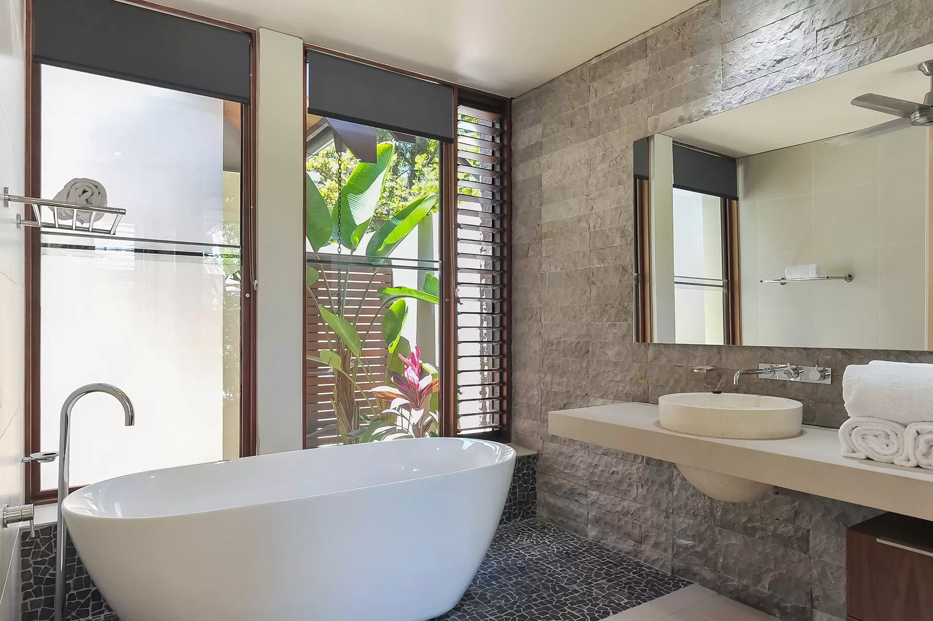 8 Bale Drive, Niramaya, Port Douglas Sold by  - image 1