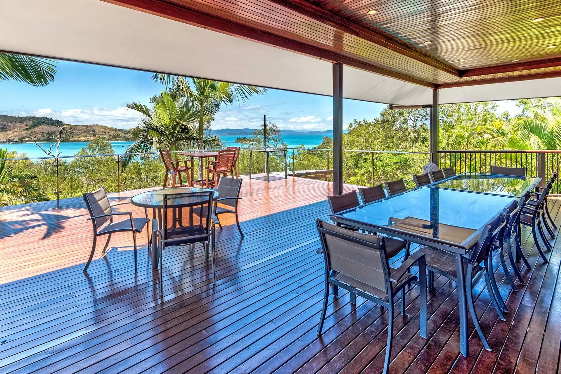 15 Whitsunday Boulevard, Hamilton Island Sold by  - image 1