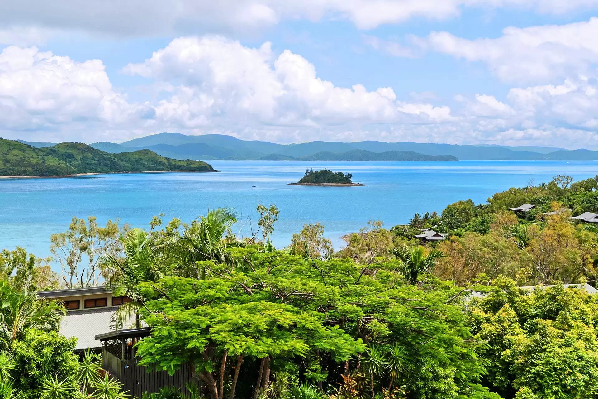 15 Whitsunday Boulevard, Hamilton Island Sold by  - image 1
