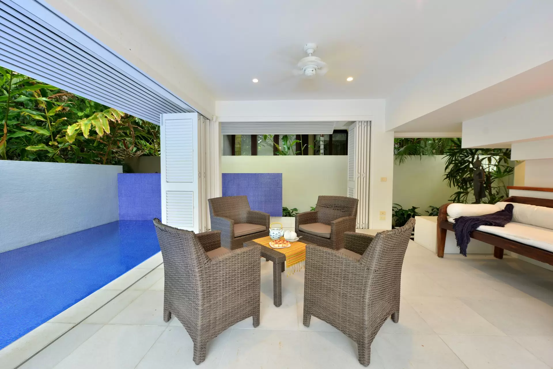 19 Beachfront Mirage Drive, Port Douglas Sold by Queensland Sotheby's International Realty - image 1