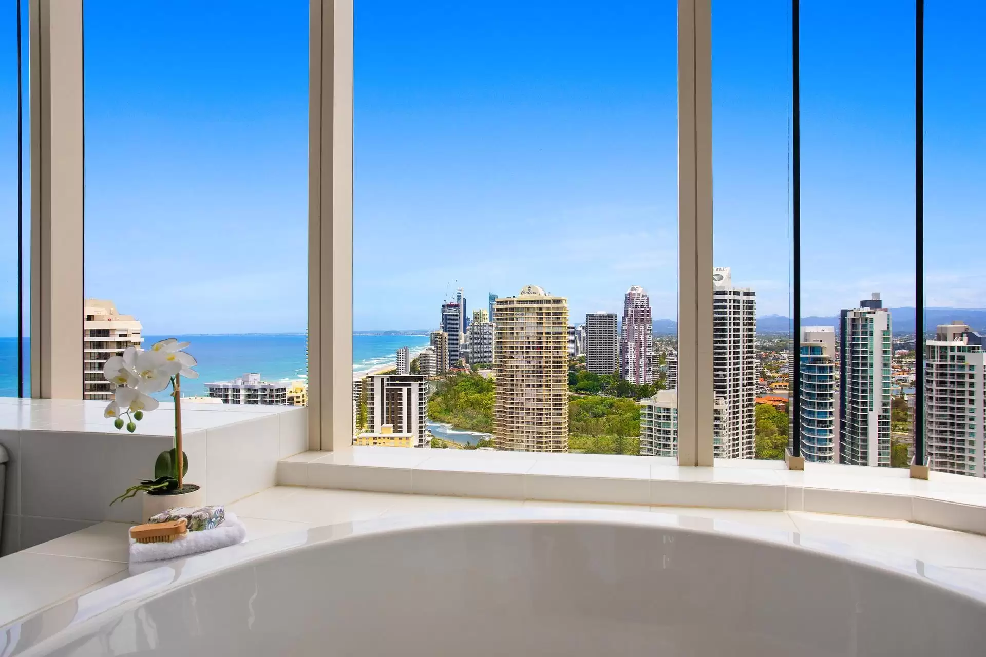 2801/1 Peak Avenue, Main Beach Sold by Queensland Sotheby's International Realty - image 1