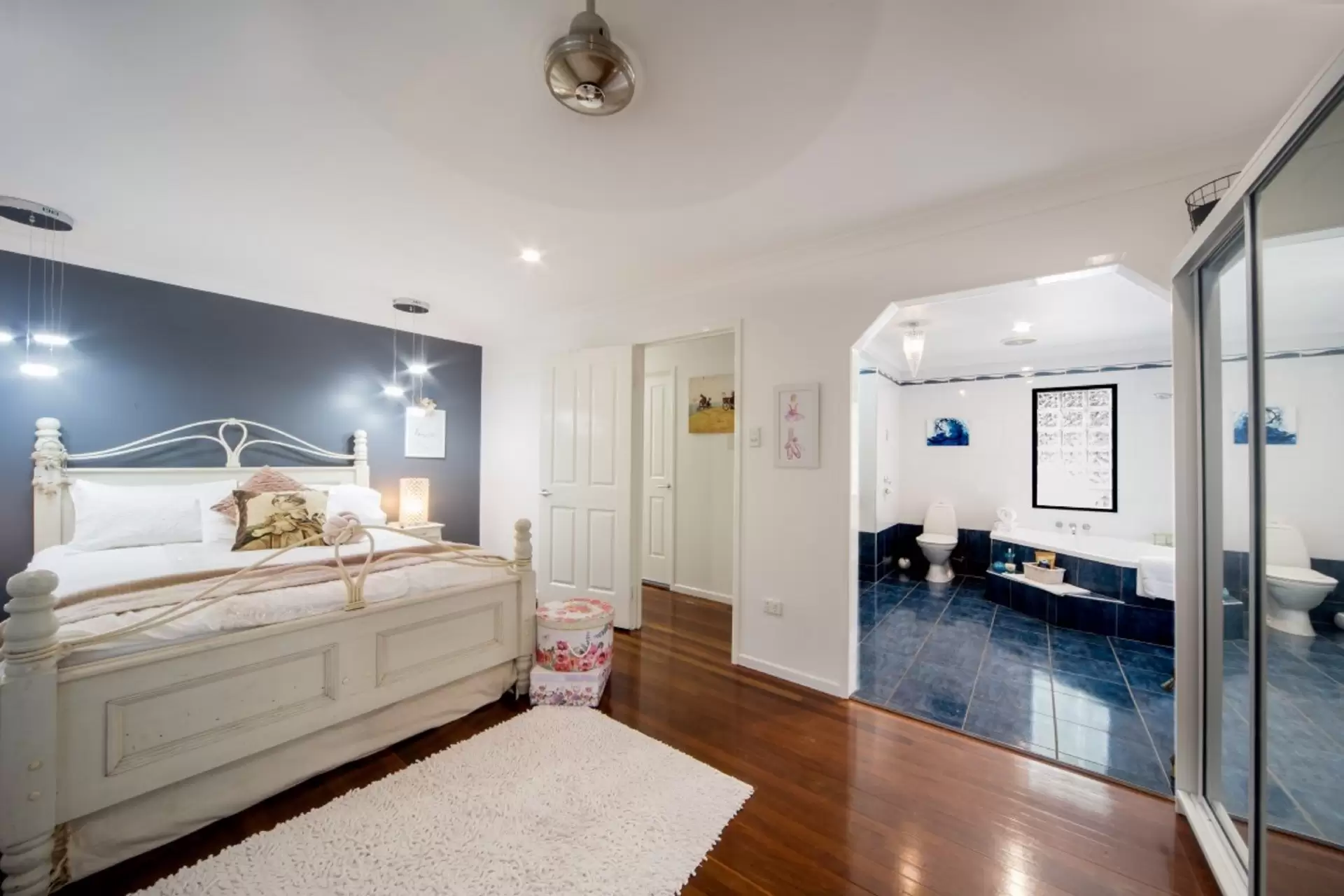 21 Airlie Crescent, Airlie Beach Sold by Queensland Sotheby's International Realty - image 1
