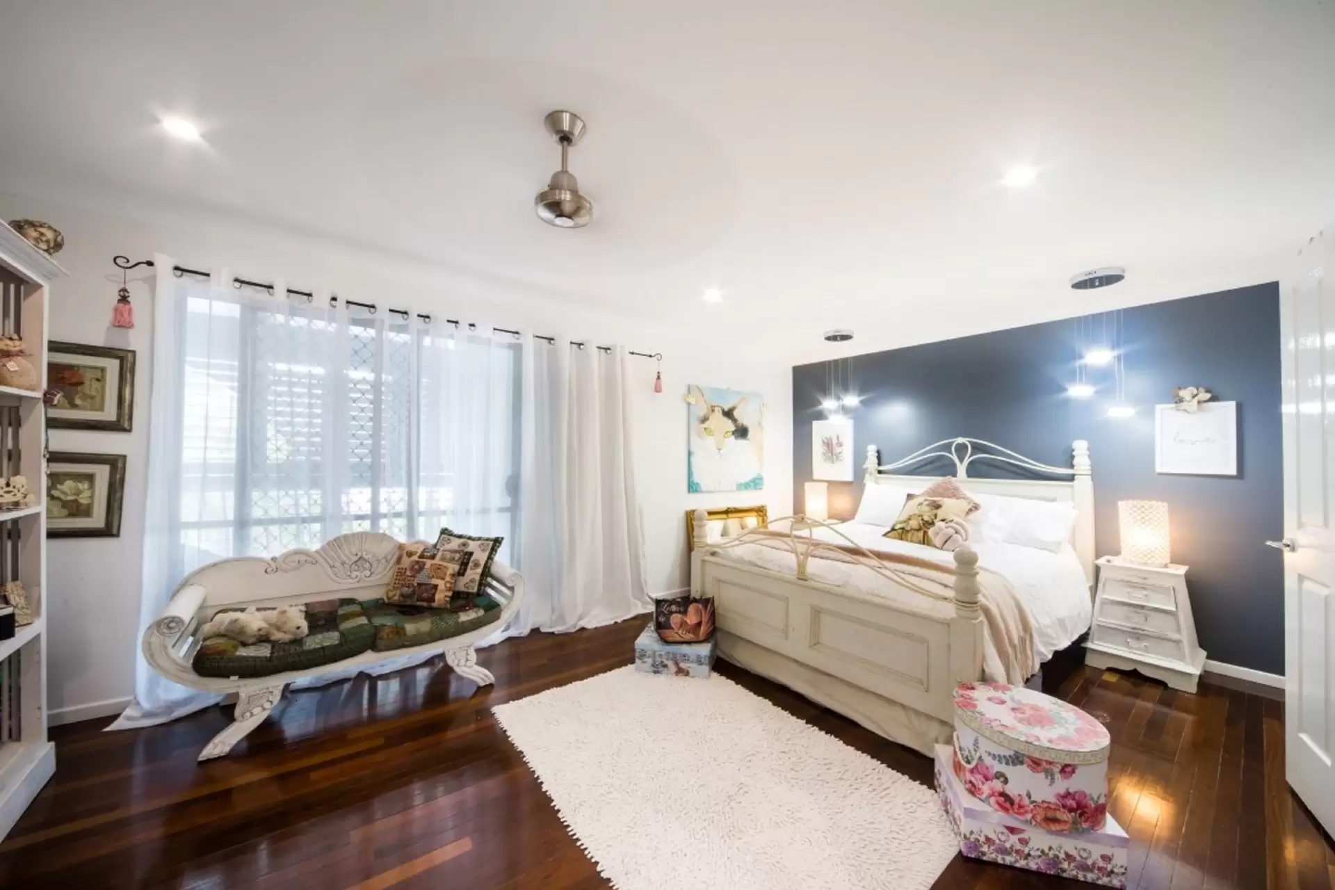 21 Airlie Crescent, Airlie Beach Sold by Queensland Sotheby's International Realty - image 1