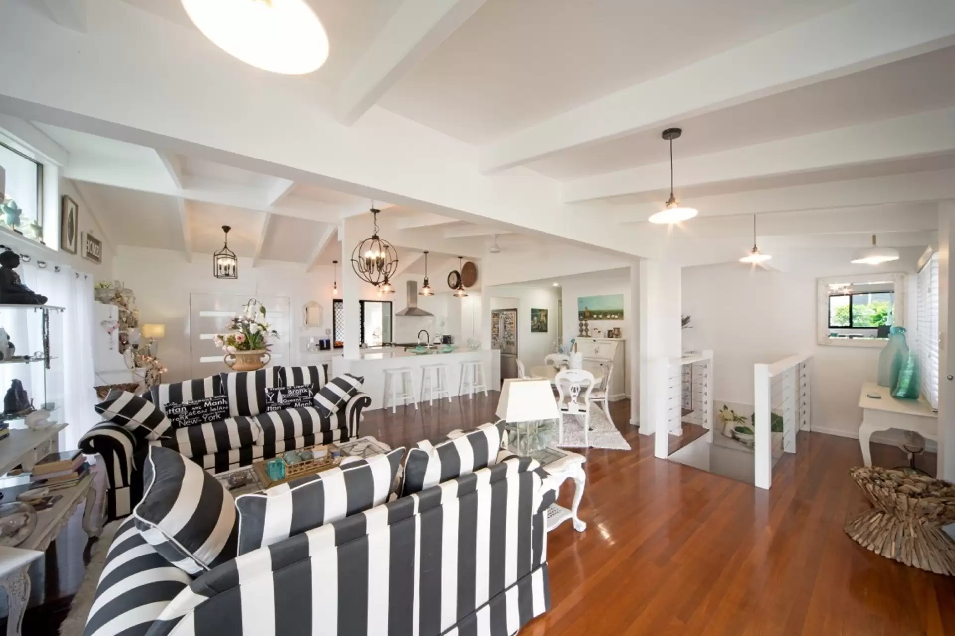 21 Airlie Crescent, Airlie Beach Sold by Queensland Sotheby's International Realty - image 1