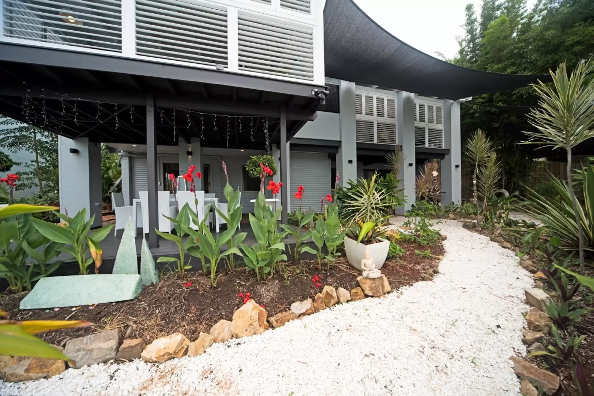 21 Airlie Crescent, Airlie Beach Sold by Queensland Sotheby's International Realty - image 1