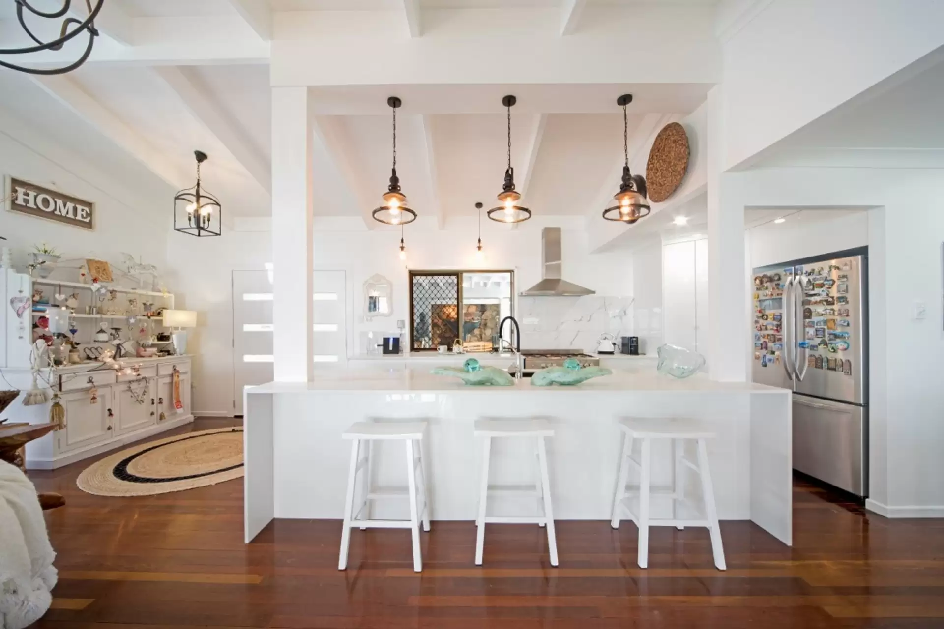 21 Airlie Crescent, Airlie Beach Sold by Queensland Sotheby's International Realty - image 1