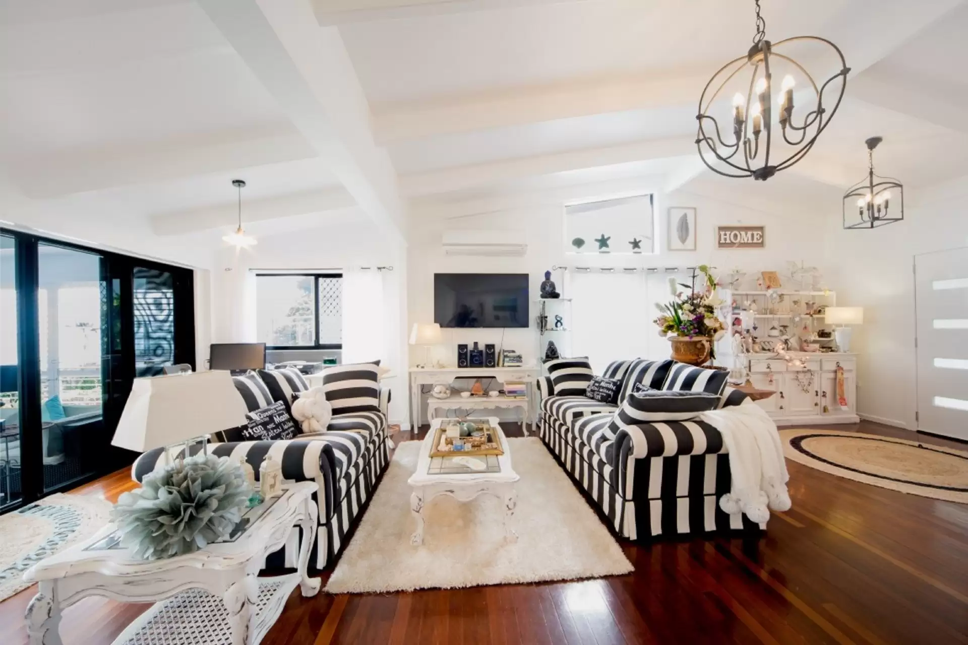 21 Airlie Crescent, Airlie Beach Sold by Queensland Sotheby's International Realty - image 1