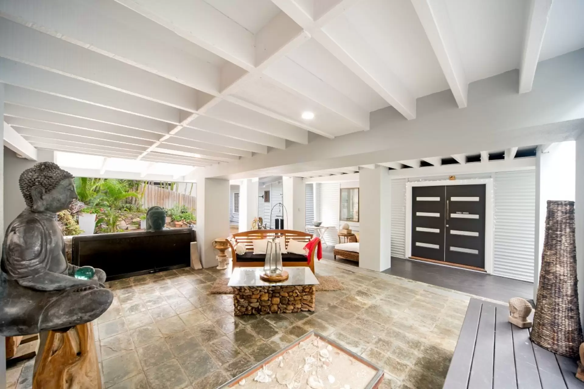 21 Airlie Crescent, Airlie Beach Sold by Queensland Sotheby's International Realty - image 1