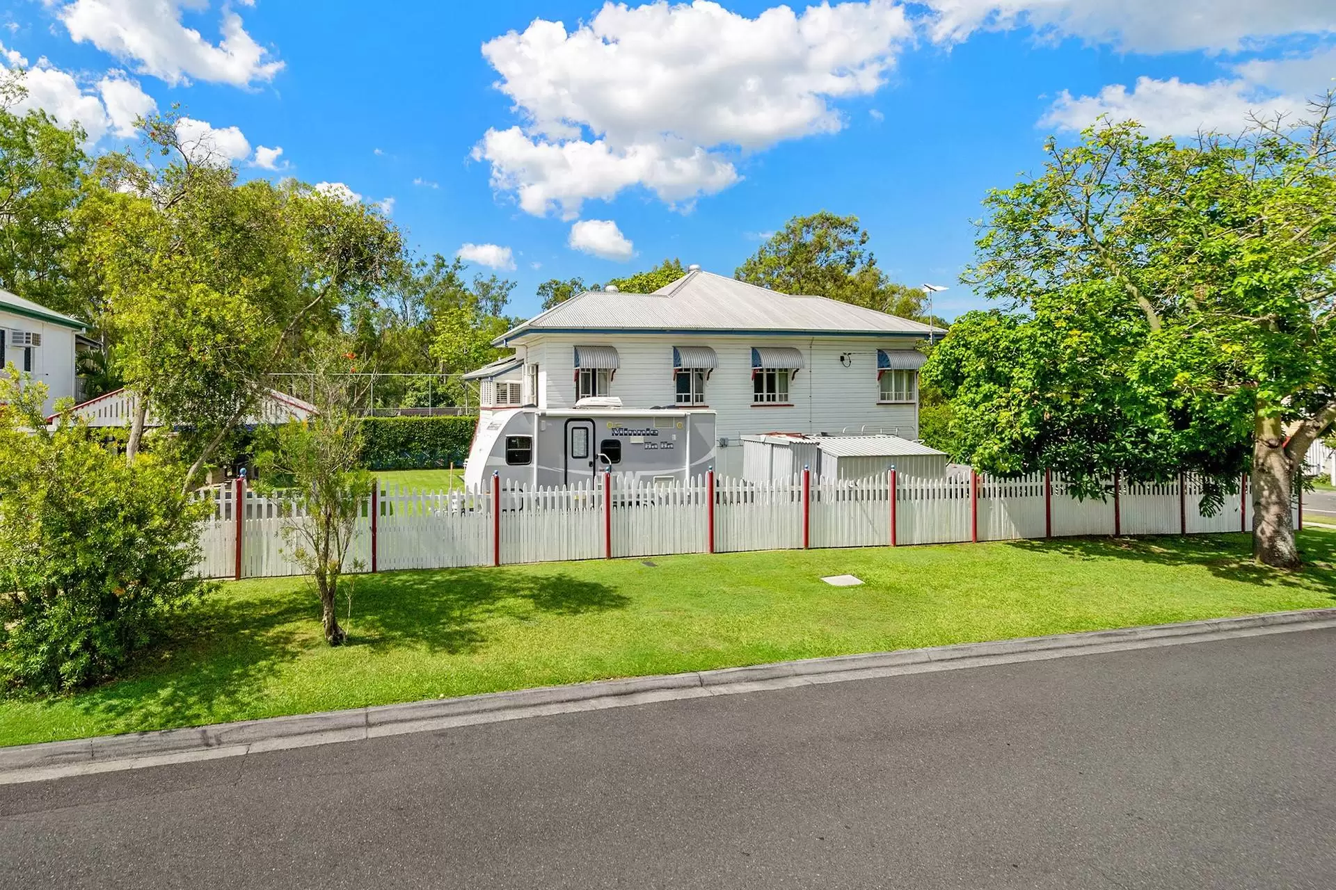 7 Henry Street, Clayfield Sold by Queensland Sotheby's International Realty - image 1