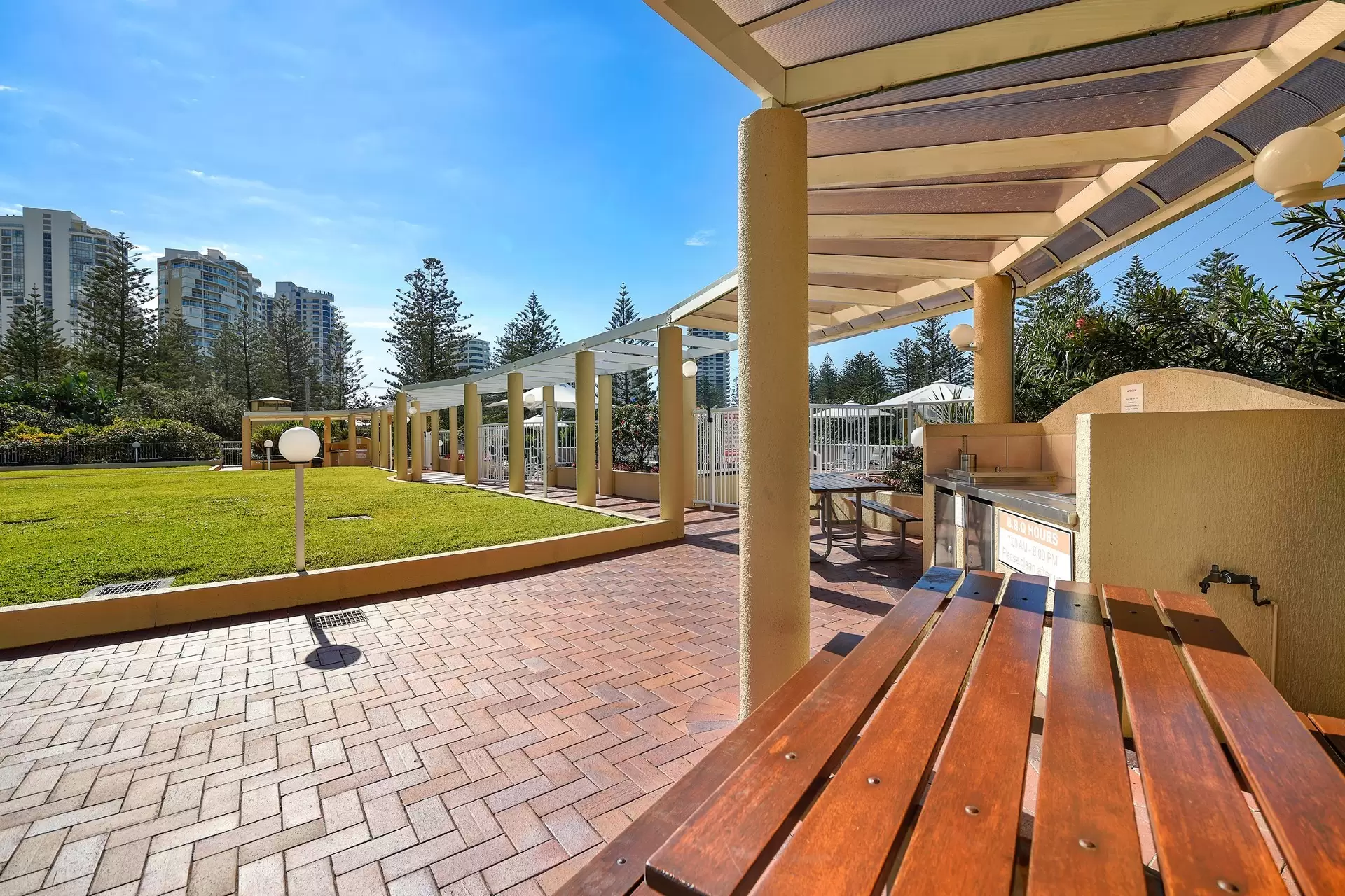 Level 6/93/59 Pacific Street, Main Beach Sold by Queensland Sotheby's International Realty - image 1