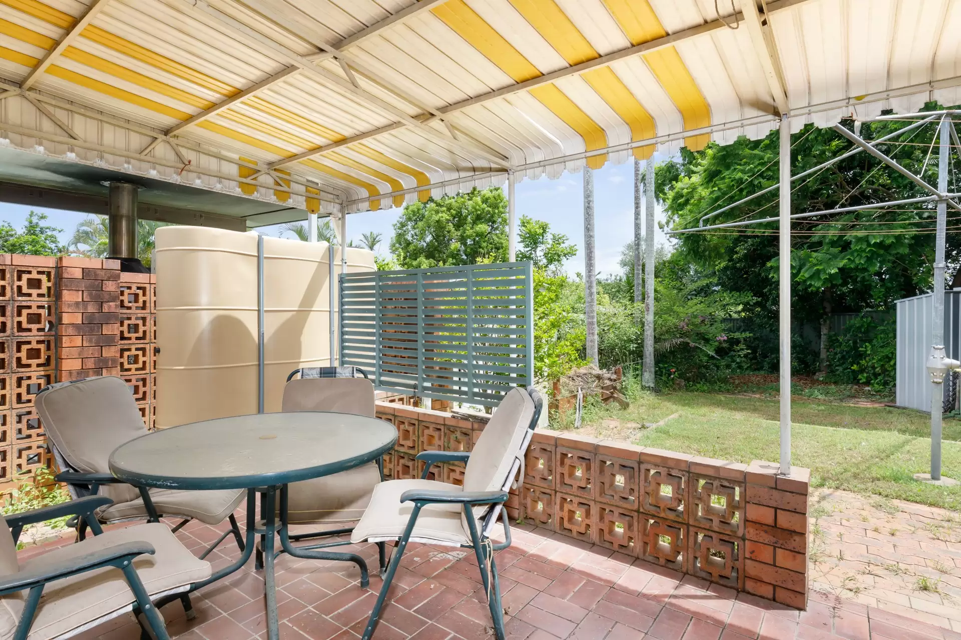 114 Sexton Street, Tarragindi Sold by Queensland Sotheby's International Realty - image 1