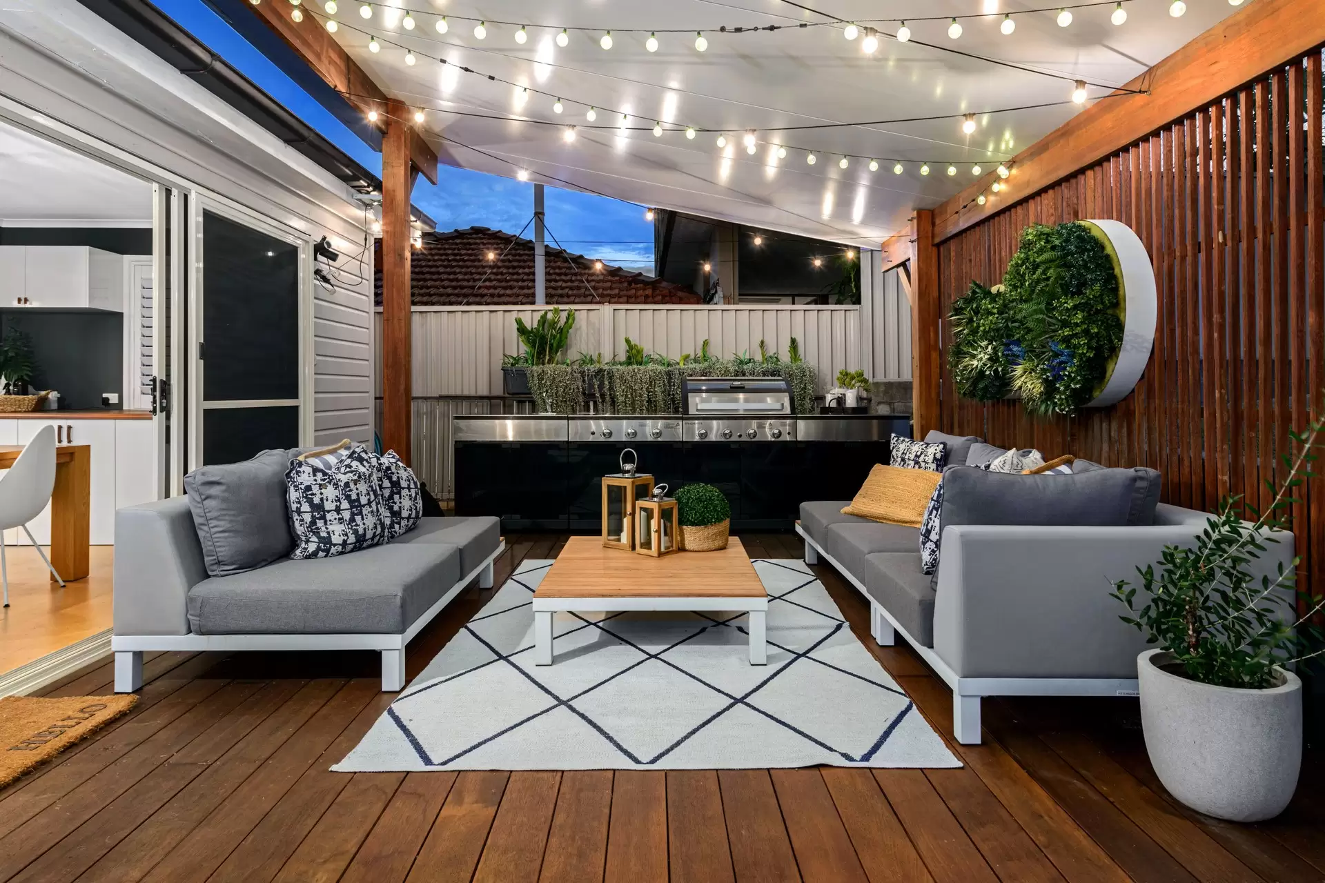 14 Arwin Terrace, Windsor Sold by Queensland Sotheby's International Realty - image 1