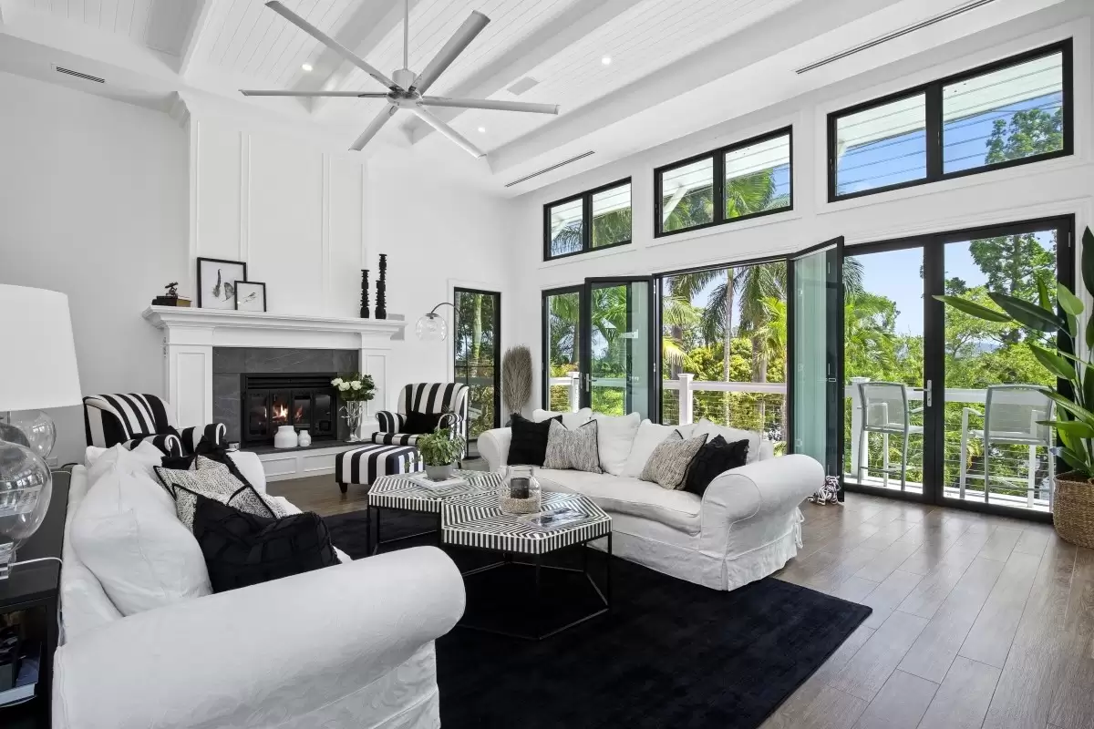 25 Bellara Street, Ashmore Sold by Queensland Sotheby's International Realty - image 1