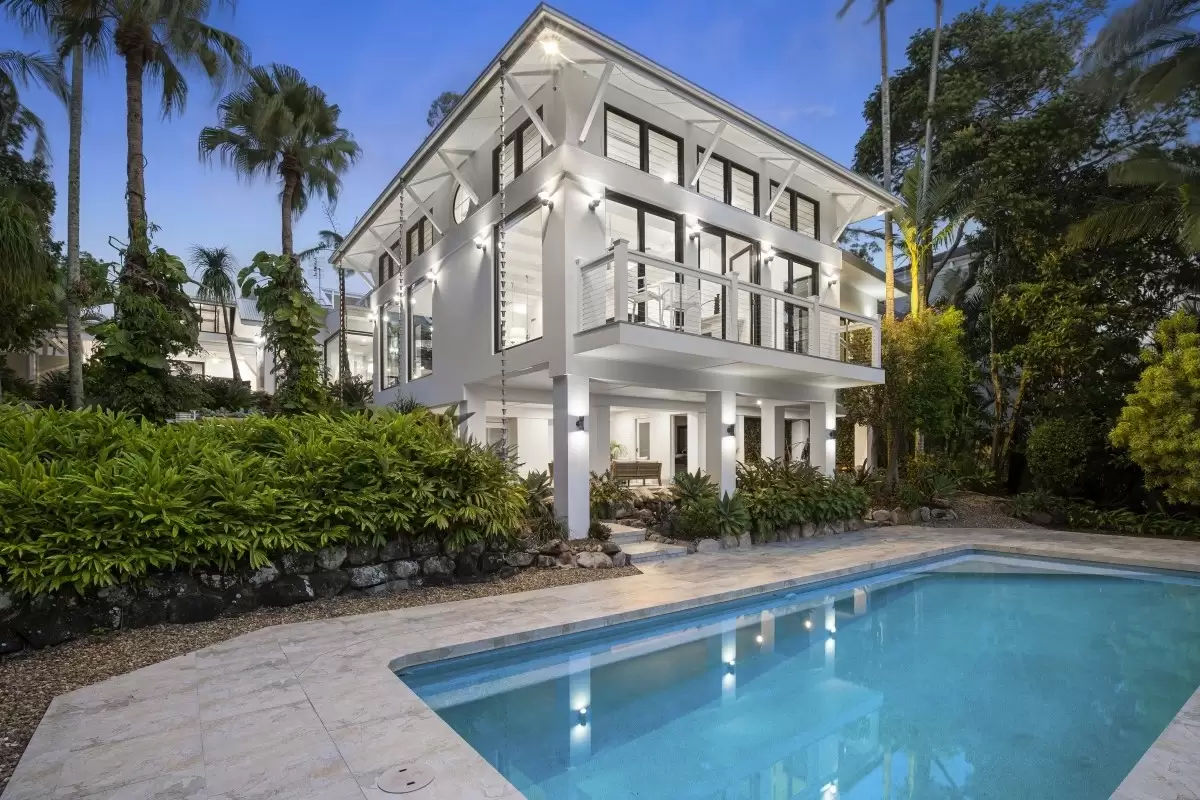 25 Bellara Street, Ashmore Sold by Queensland Sotheby's International Realty - image 1