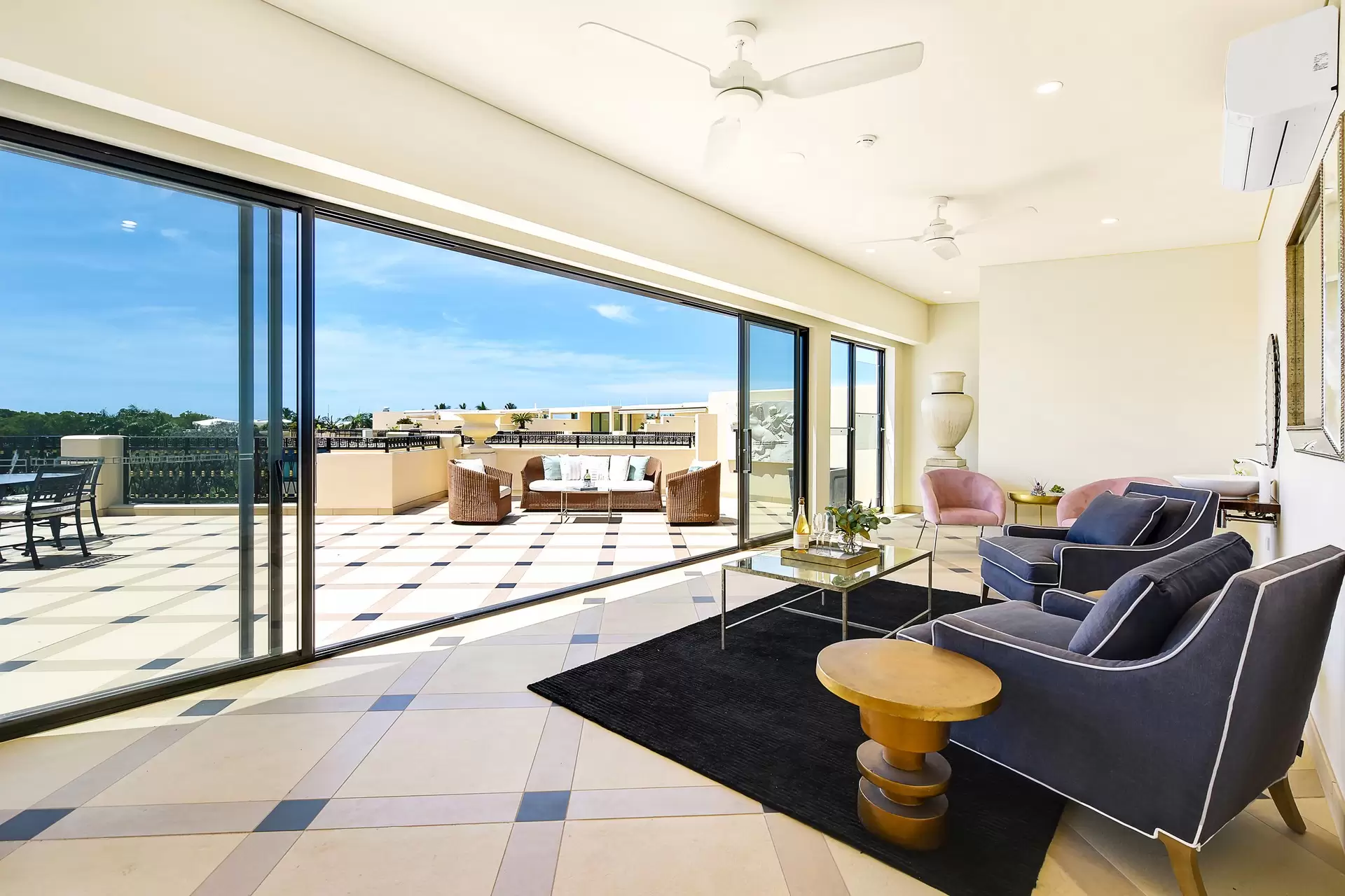 67/94 Seaworld Drive, Main Beach Sold by  - image 1