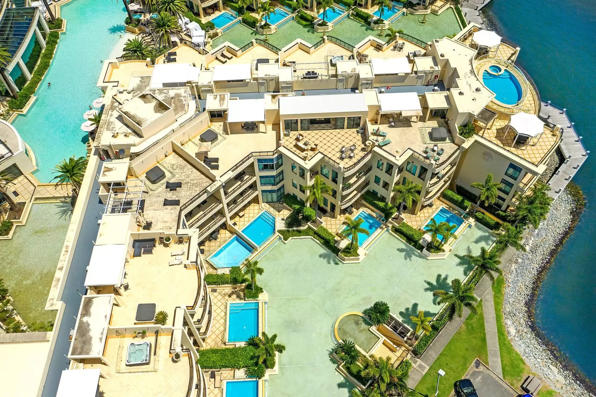 67/94 Seaworld Drive, Main Beach Sold by Queensland Sotheby's International Realty - image 1